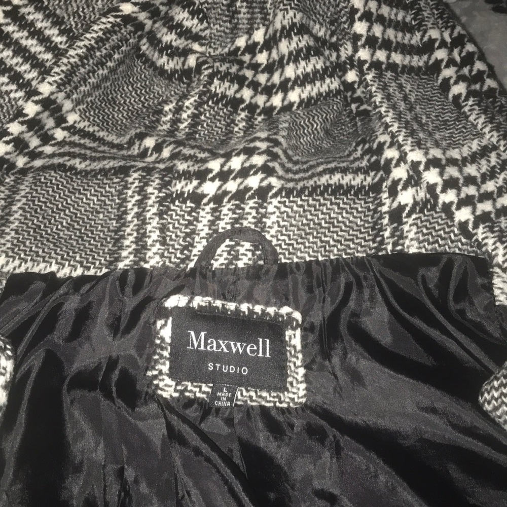 Jacket - Picture 3 of 4